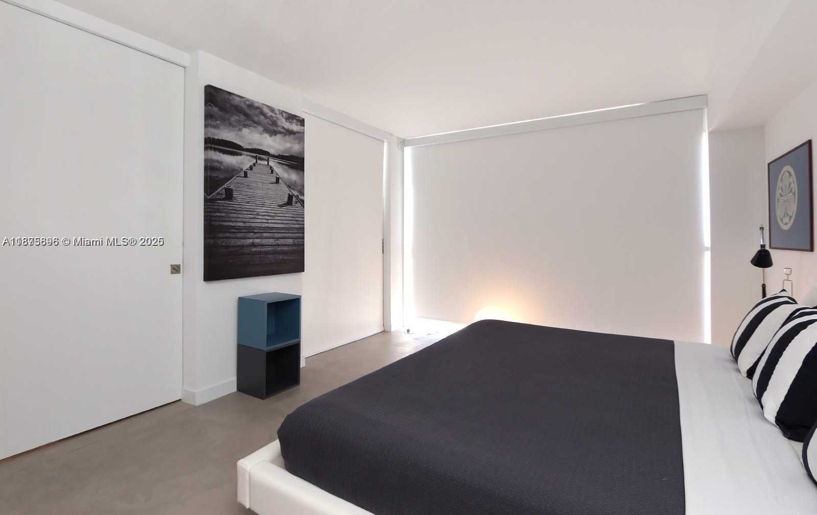 Small Image of 1900 SUNSET HARBOUR DR #2011, Miami Beach Number 7