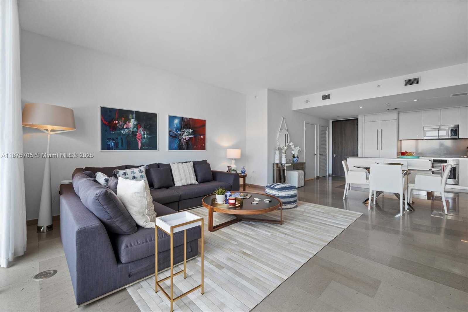 Small Image of 88 SOUTH WEST 7TH ST #3707, Miami Number 4