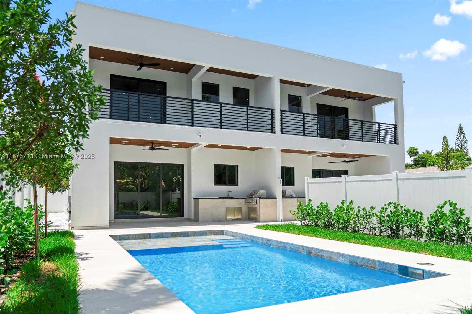 Small Image of 1320 NORTH EAST 16TH AVE #A, Fort Lauderdale Number 2