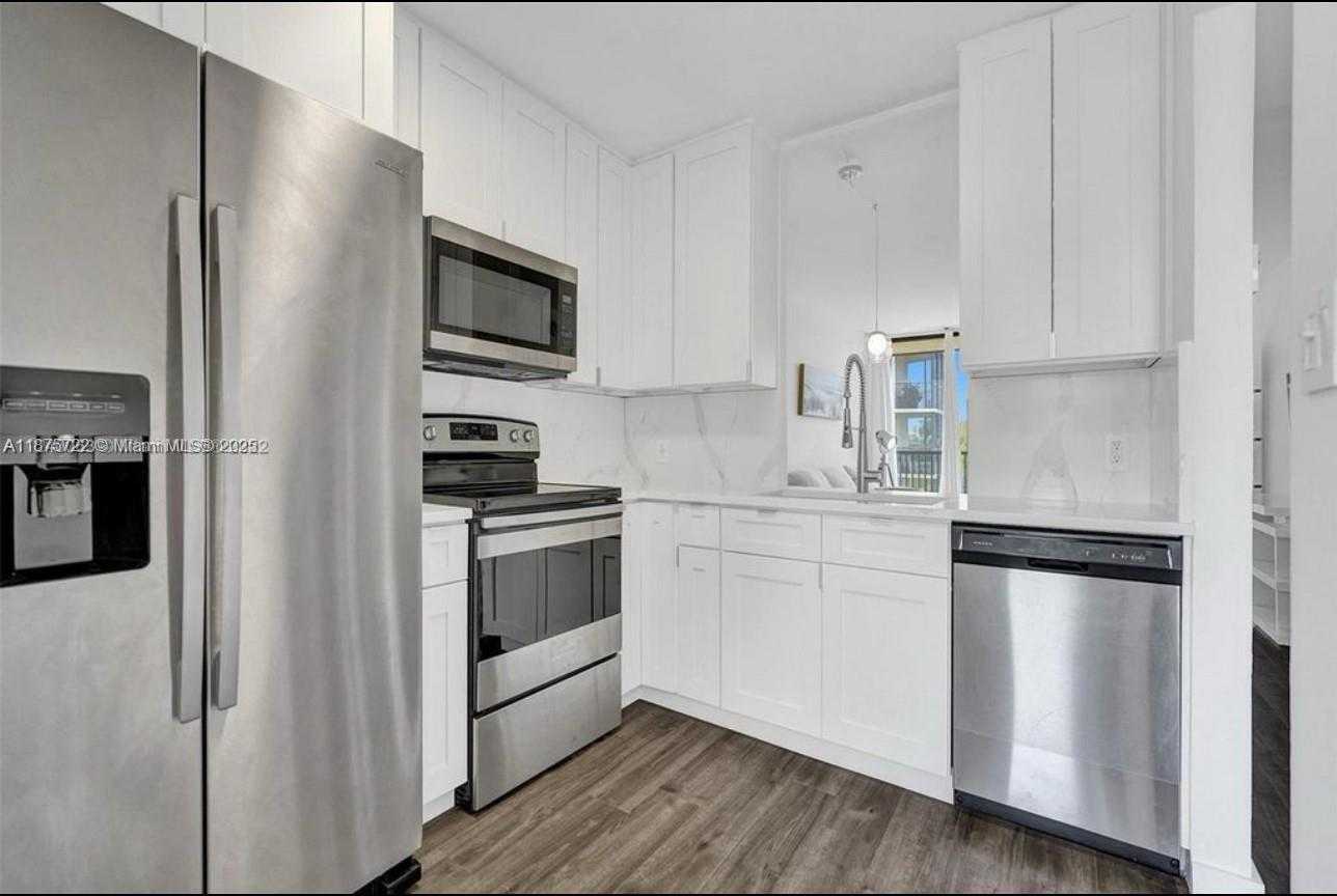 Small Image of 3101 NORTH COUNTRY CLUB DR #506, Aventura Number 6