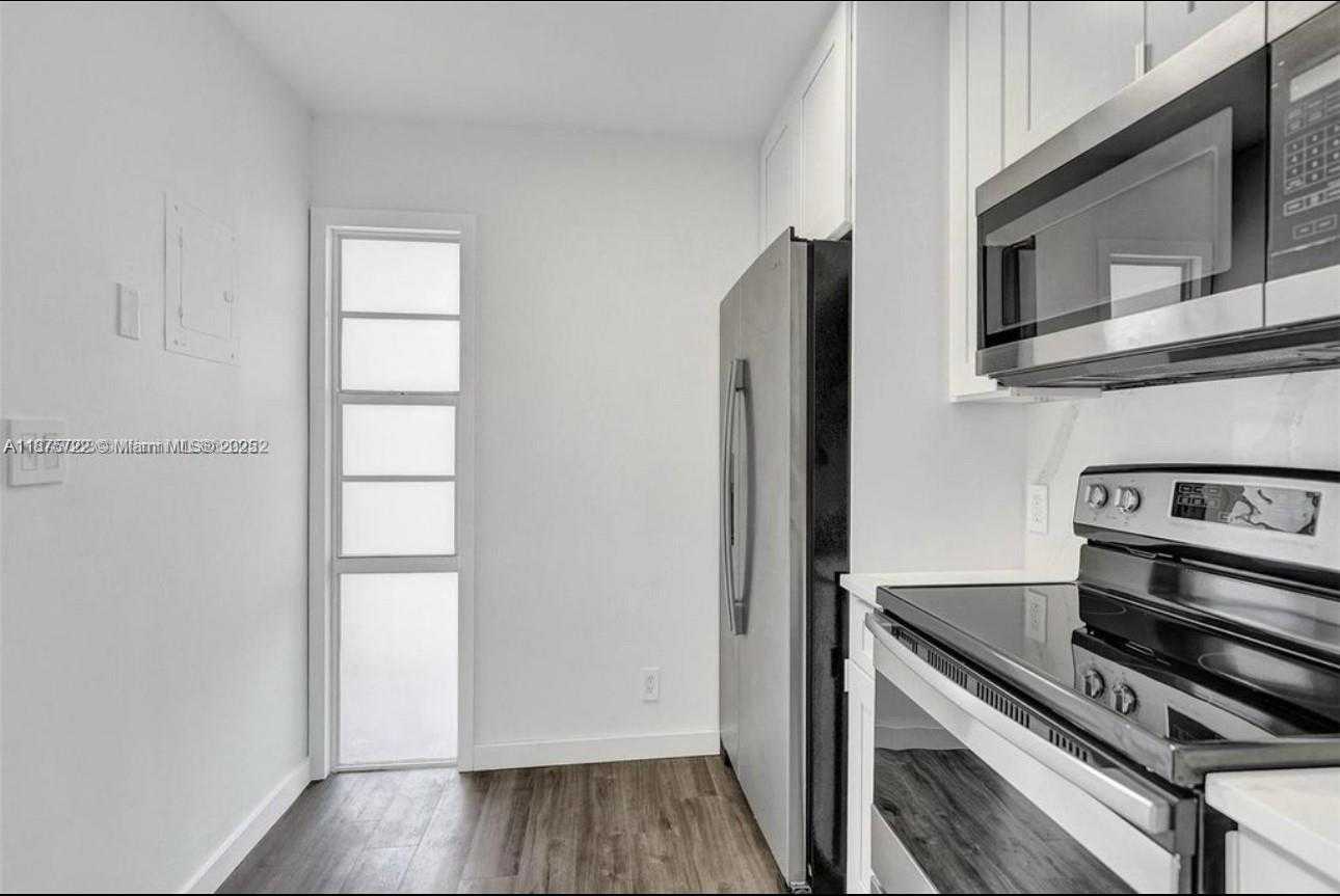 Small Image of 3101 NORTH COUNTRY CLUB DR #506, Aventura Number 7
