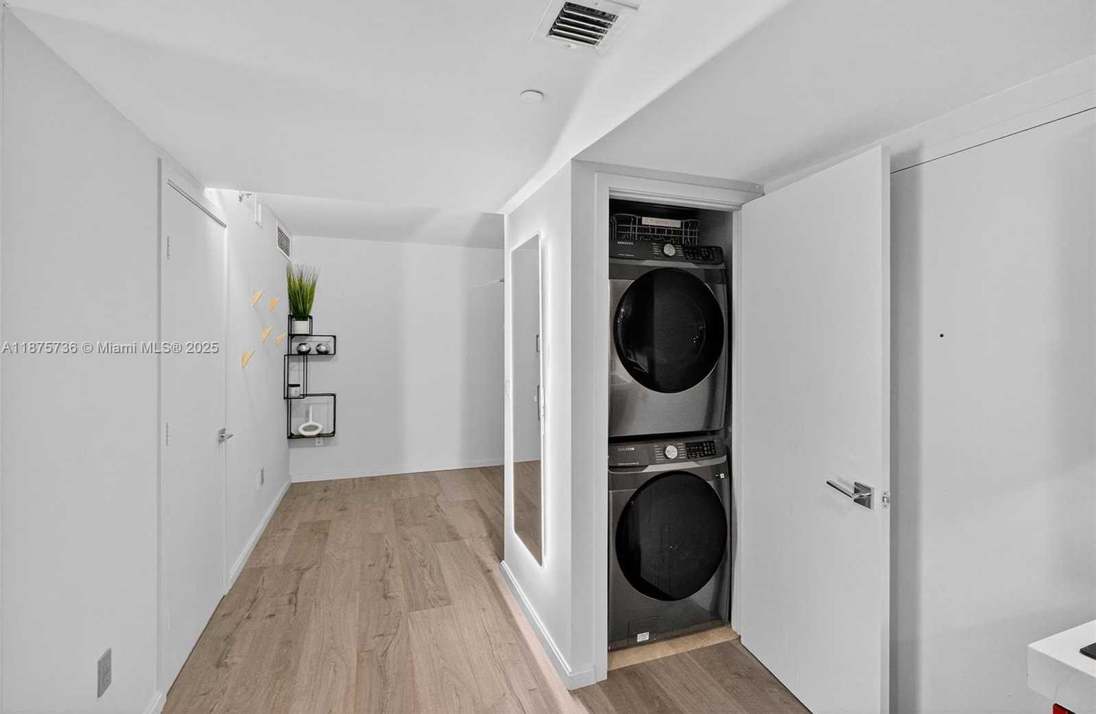 Small Image of 50 BISCAYNE BLVD #710, Miami Number 10