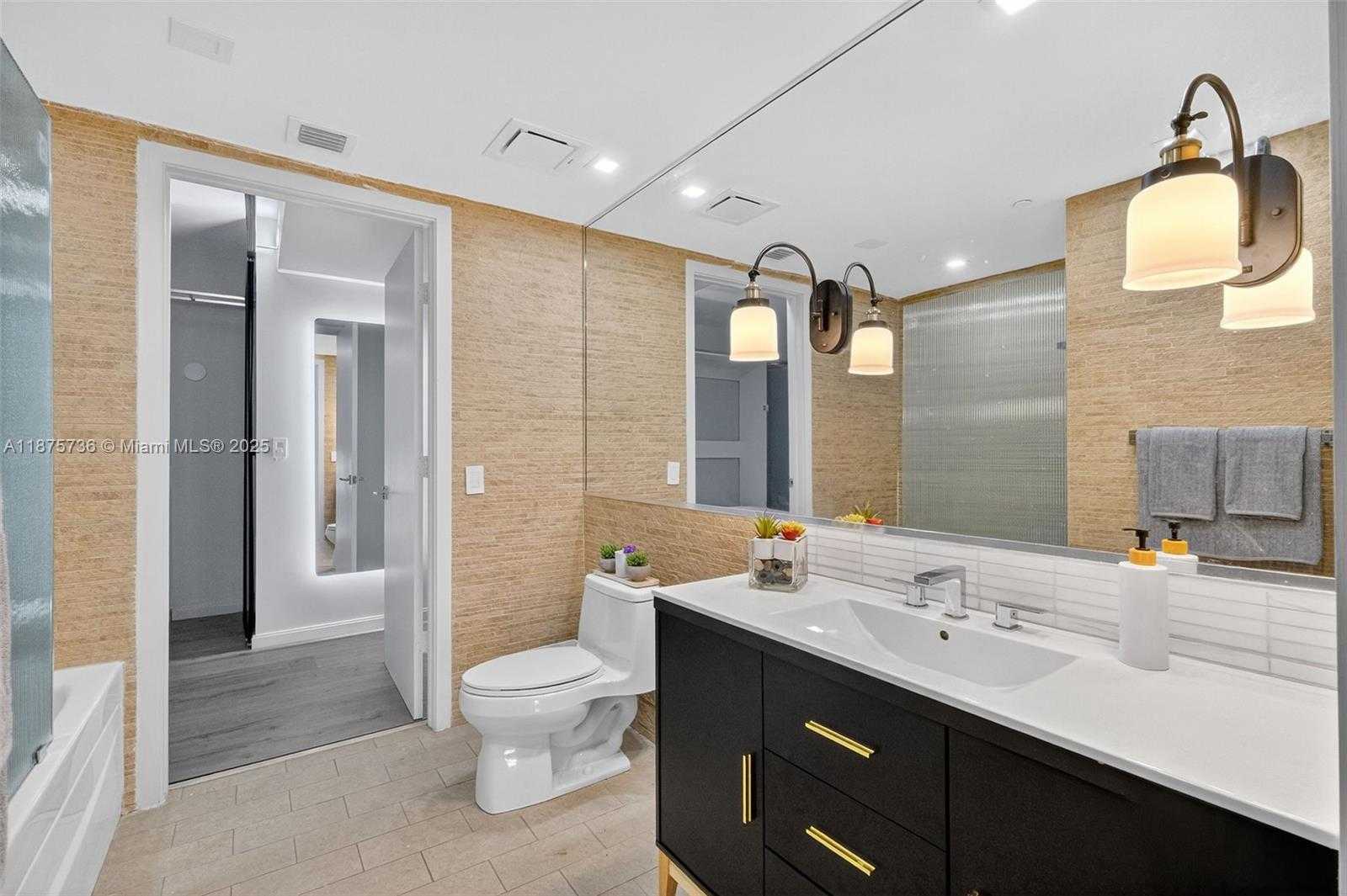 Small Image of 50 BISCAYNE BLVD #710, Miami Number 16