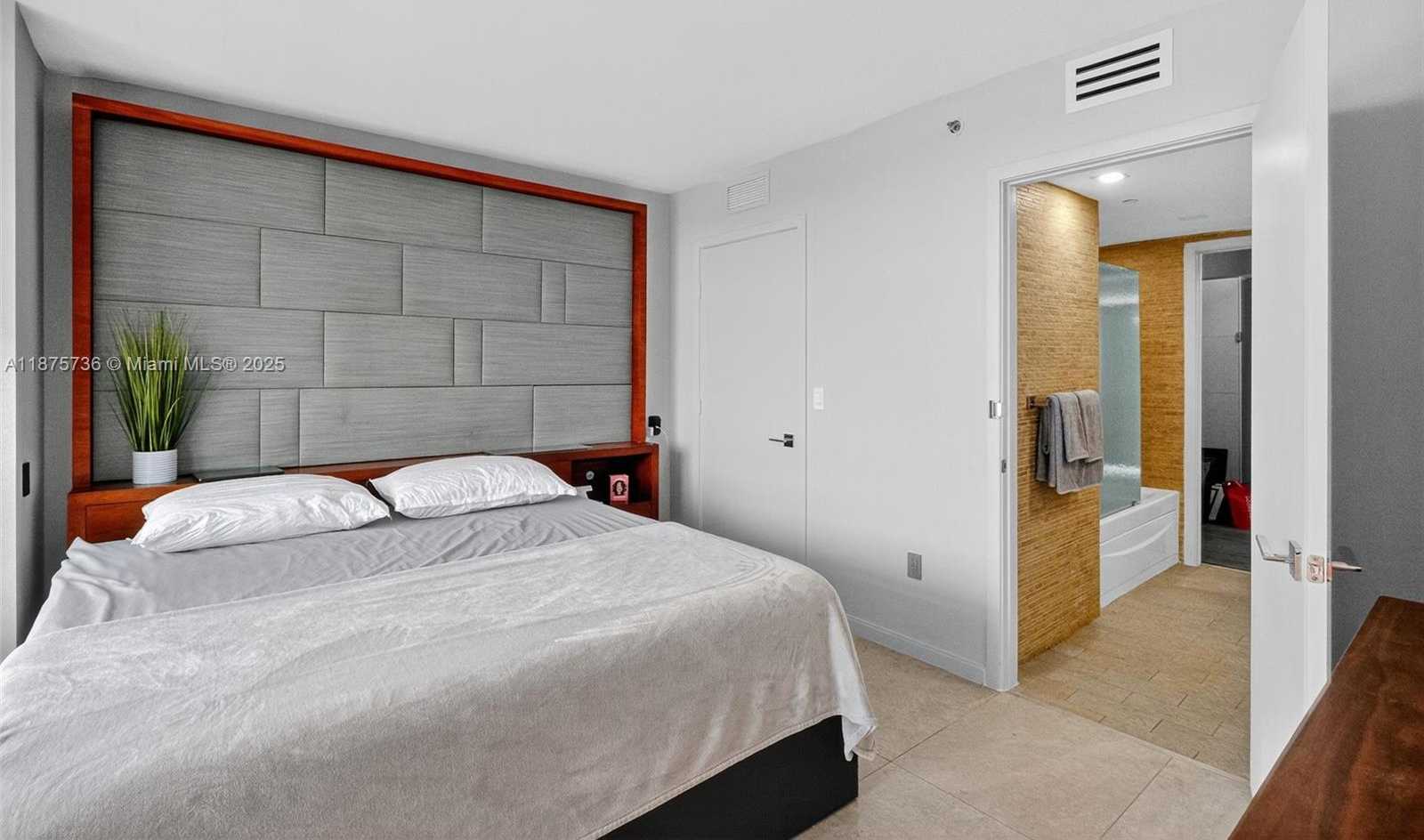 Small Image of 50 BISCAYNE BLVD #710, Miami Number 22