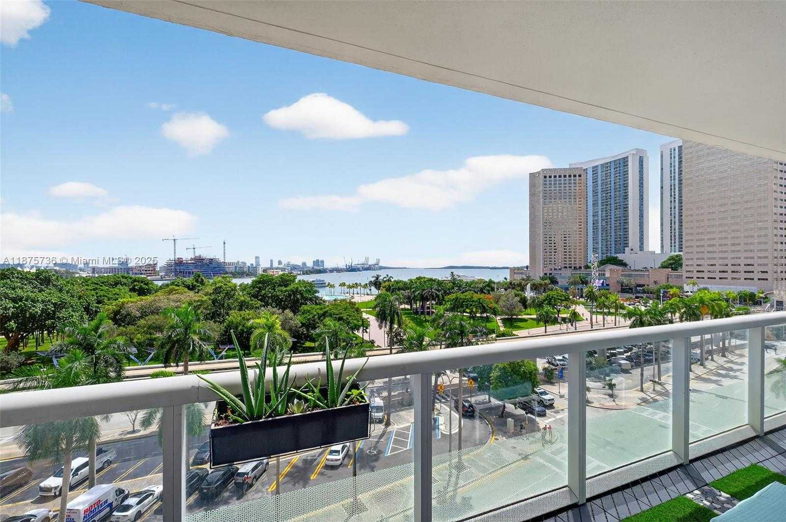 Small Image of 50 BISCAYNE BLVD #710, Miami Number 24