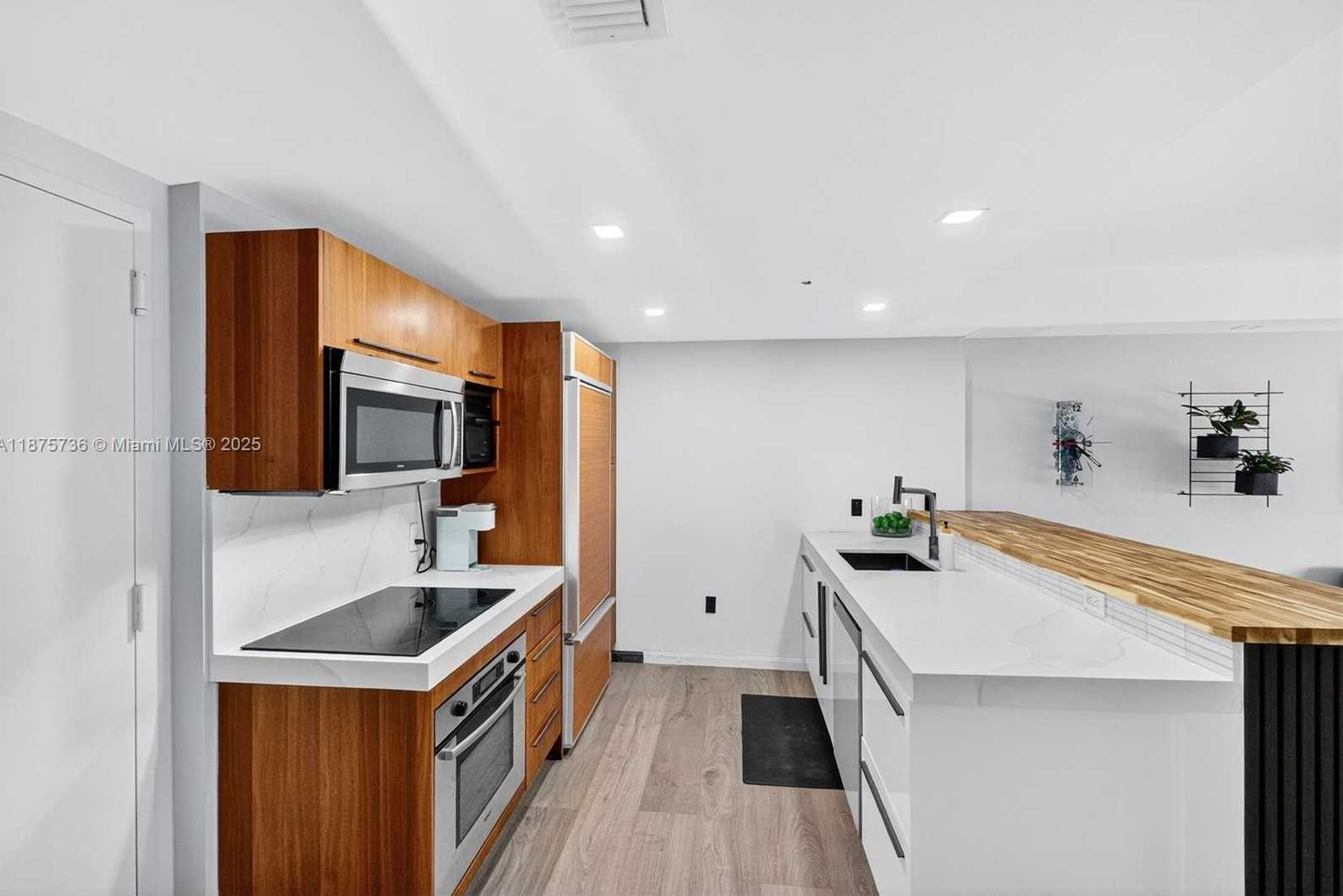 Small Image of 50 BISCAYNE BLVD #710, Miami Number 8