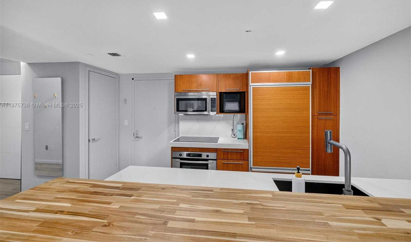 Small Image of 50 BISCAYNE BLVD #710, Miami Number 9