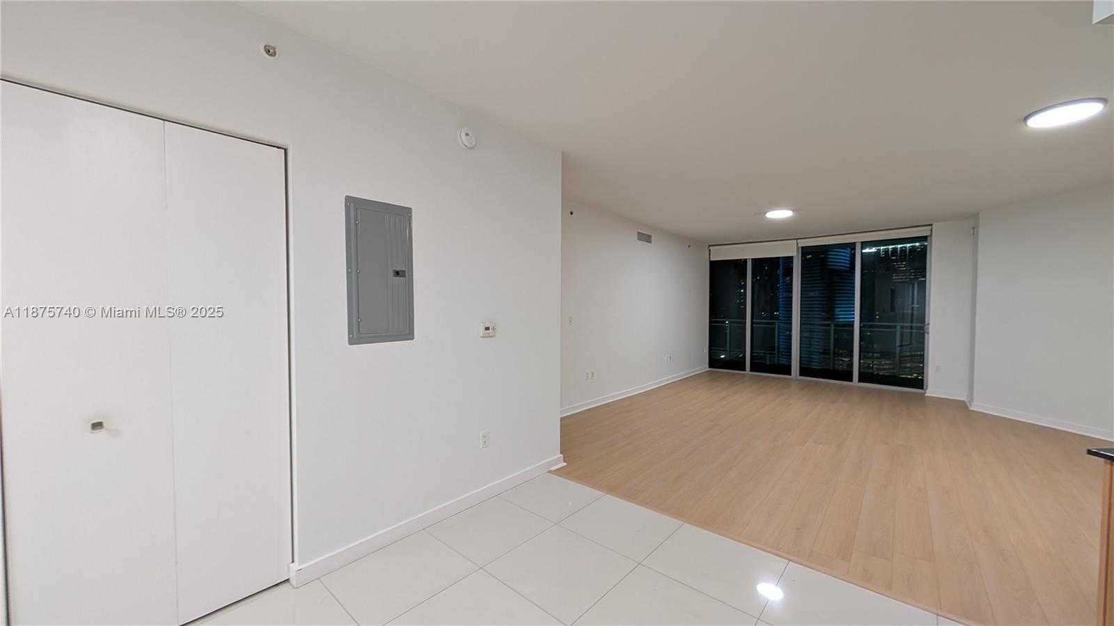 Small Image of 350 EAST MIAMI AVE #1901, Miami Number 12