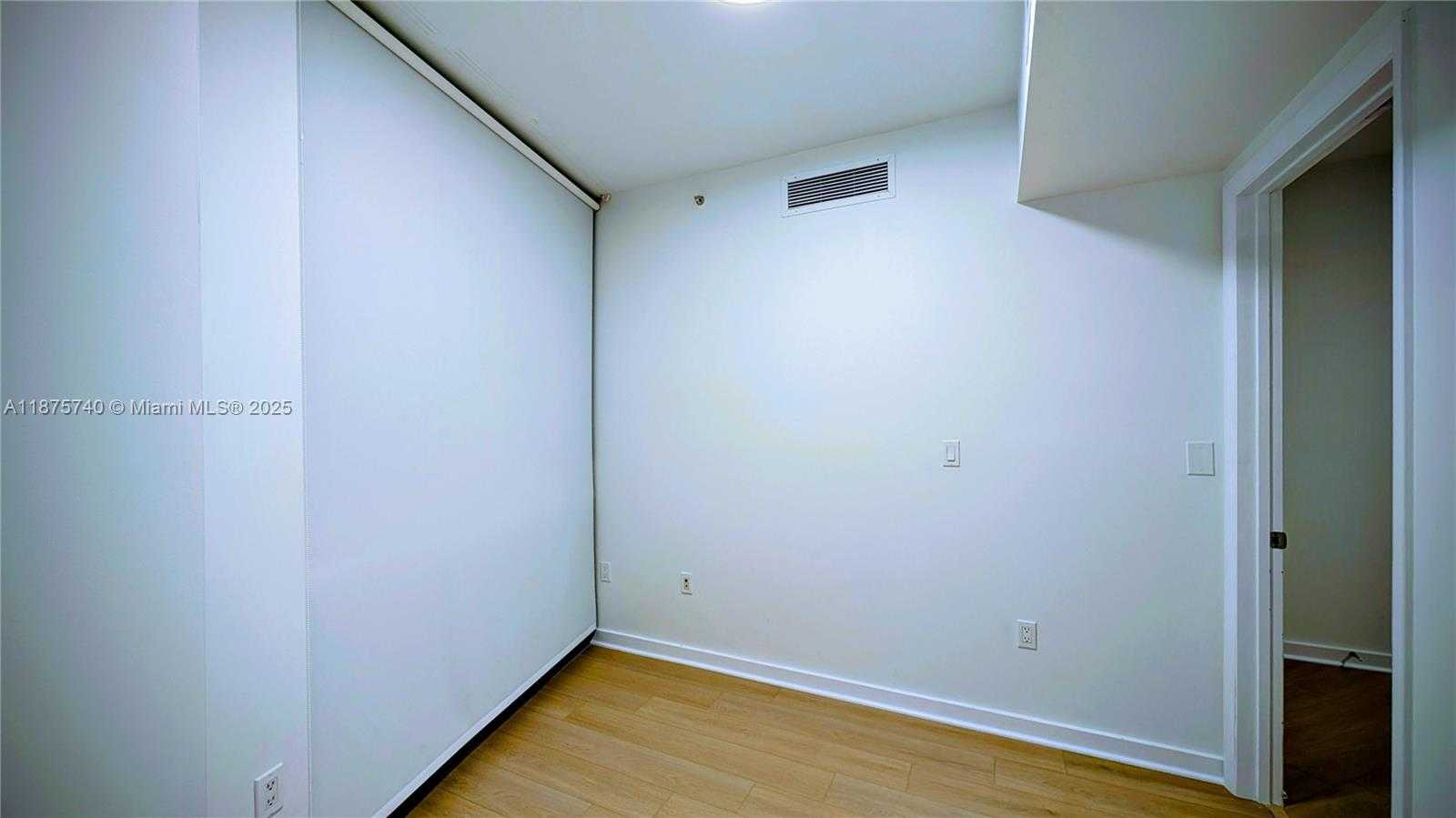 Small Image of 350 EAST MIAMI AVE #1901, Miami Number 39