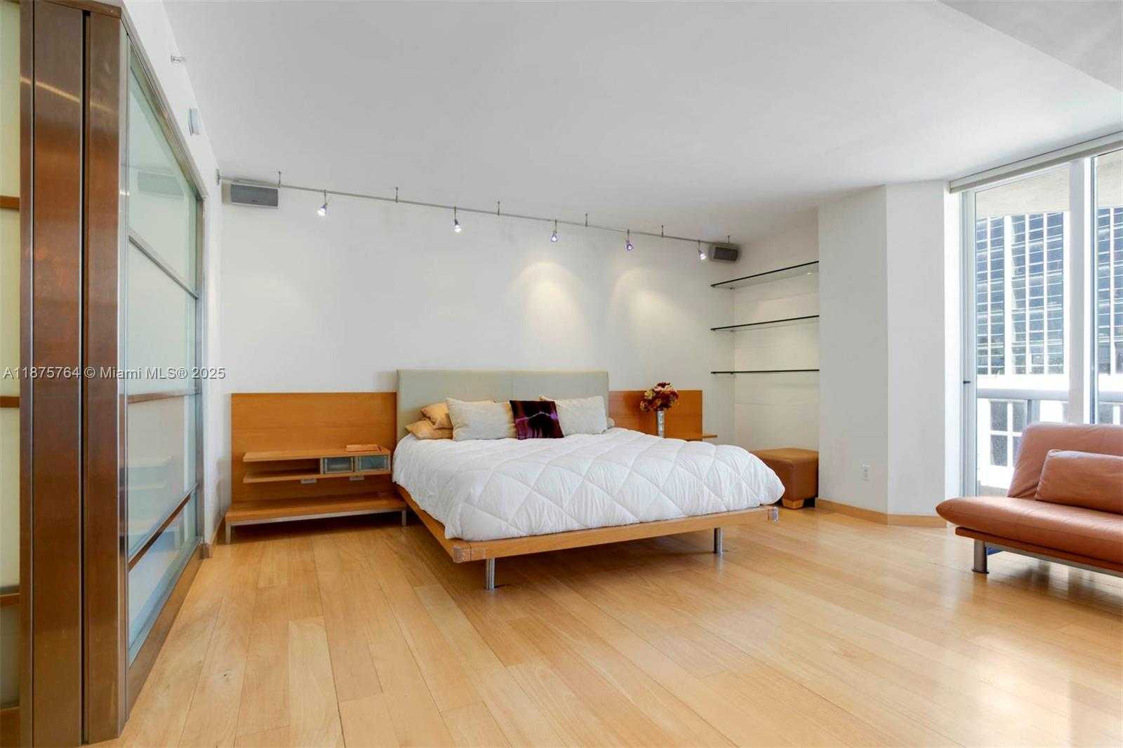 Small Image of 4779 COLLINS AVE #401, Miami Beach Number 9