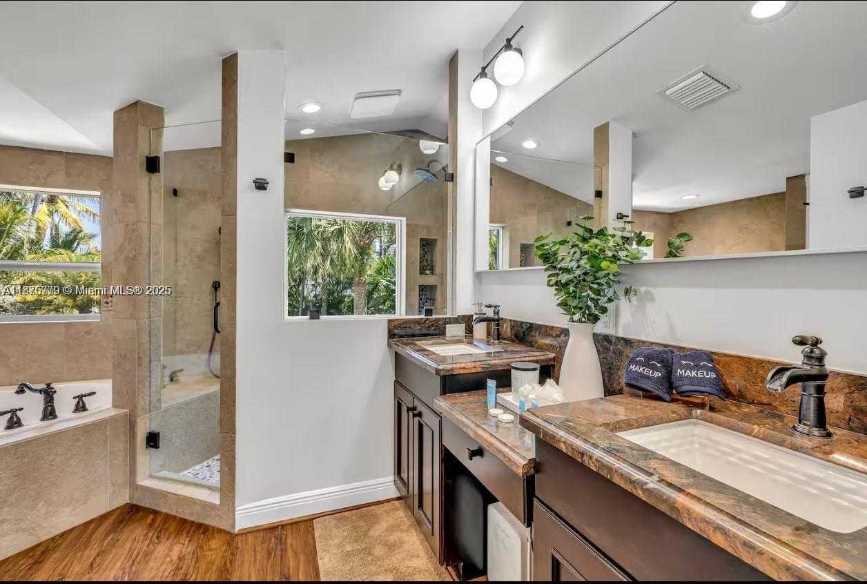 Small Image of 110 SOUTH EAST 11TH AVE, Fort Lauderdale Number 18