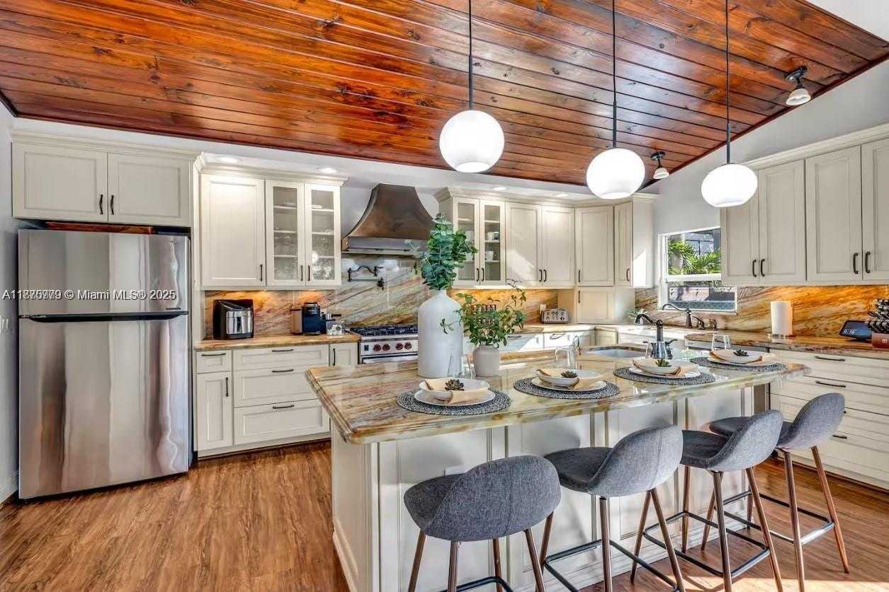 Small Image of 110 SOUTH EAST 11TH AVE, Fort Lauderdale Number 7
