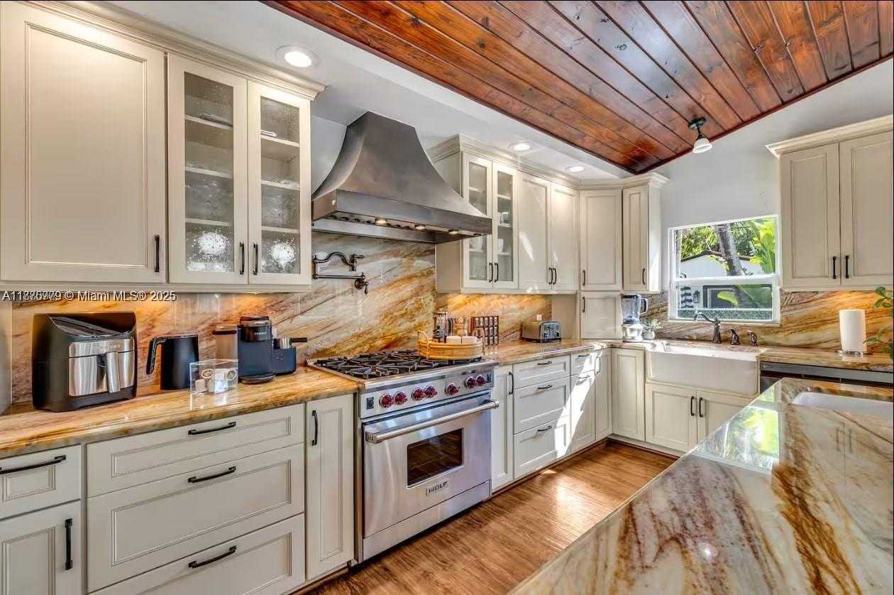 Small Image of 110 SOUTH EAST 11TH AVE, Fort Lauderdale Number 8