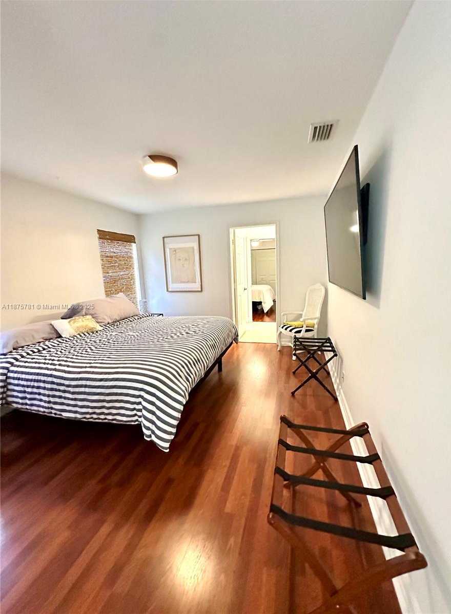 Small Image of 656 VERONA PL, Weston Number 38