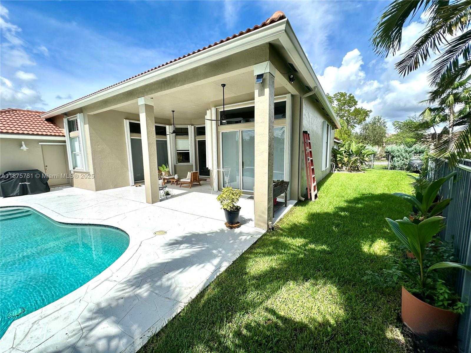 Small Image of 656 VERONA PL, Weston Number 49