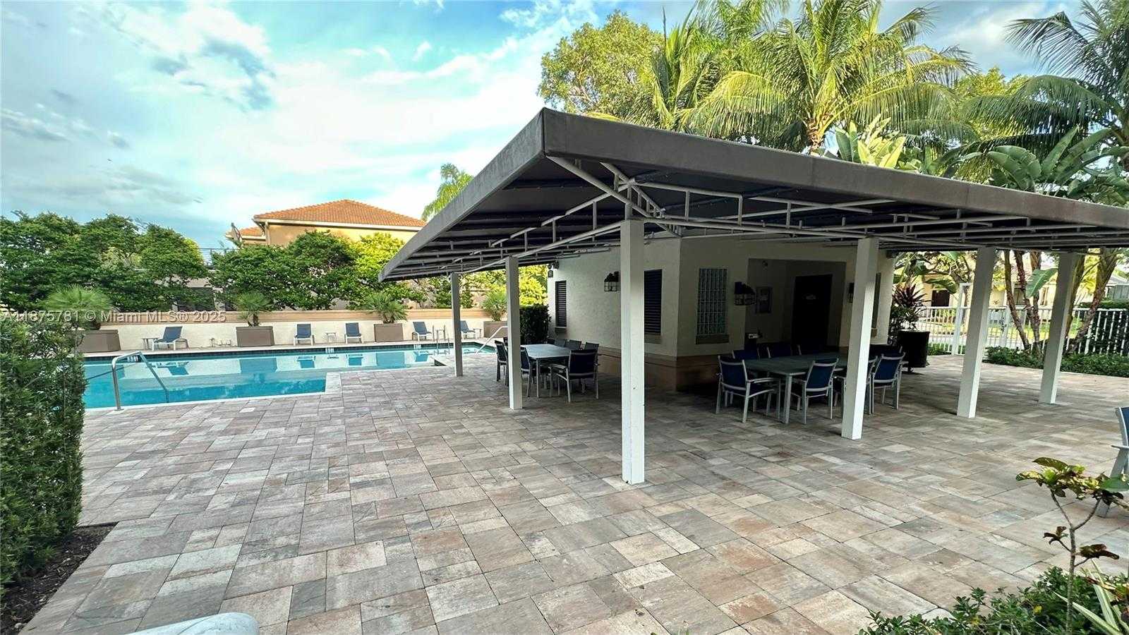 Small Image of 656 VERONA PL, Weston Number 55