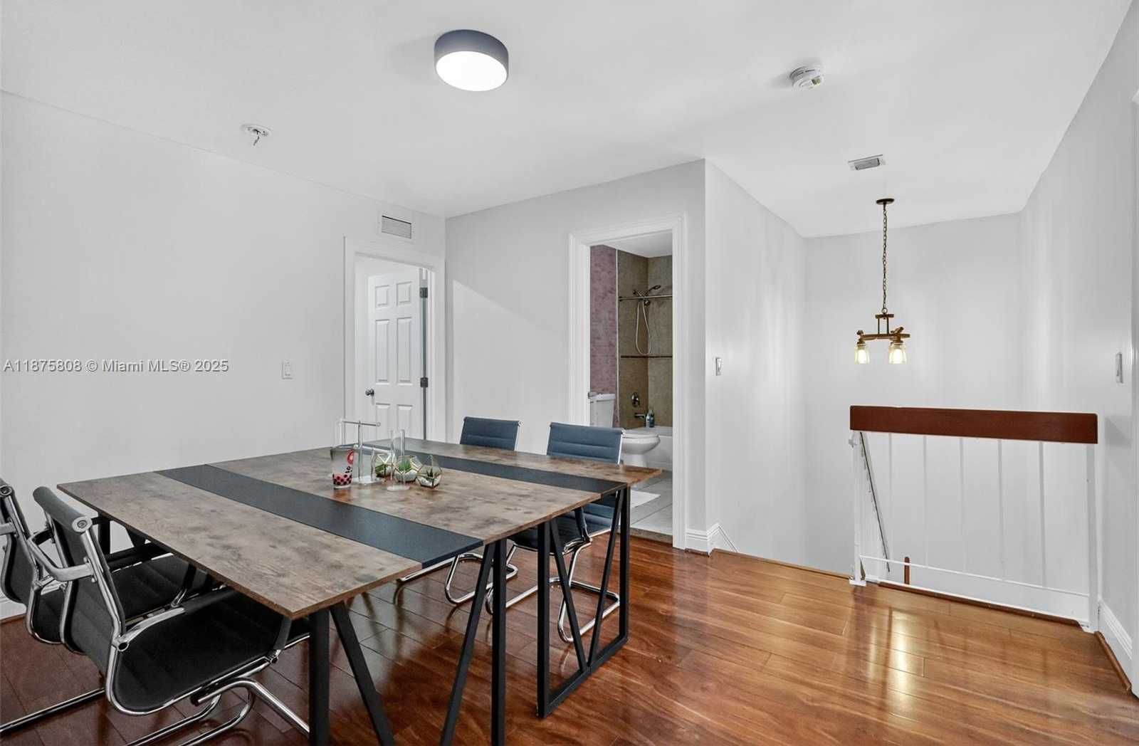 Small Image of 20424 NORTH EAST 10TH CT RD #20424, Miami Number 25