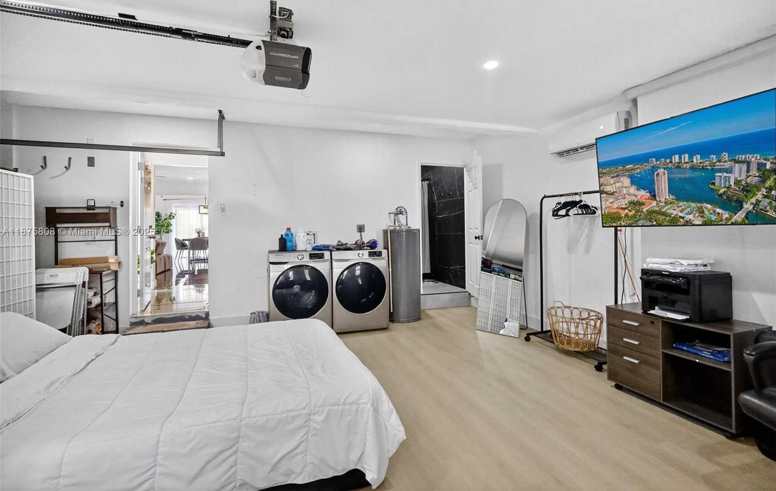 Small Image of 20424 NORTH EAST 10TH CT RD #20424, Miami Number 28