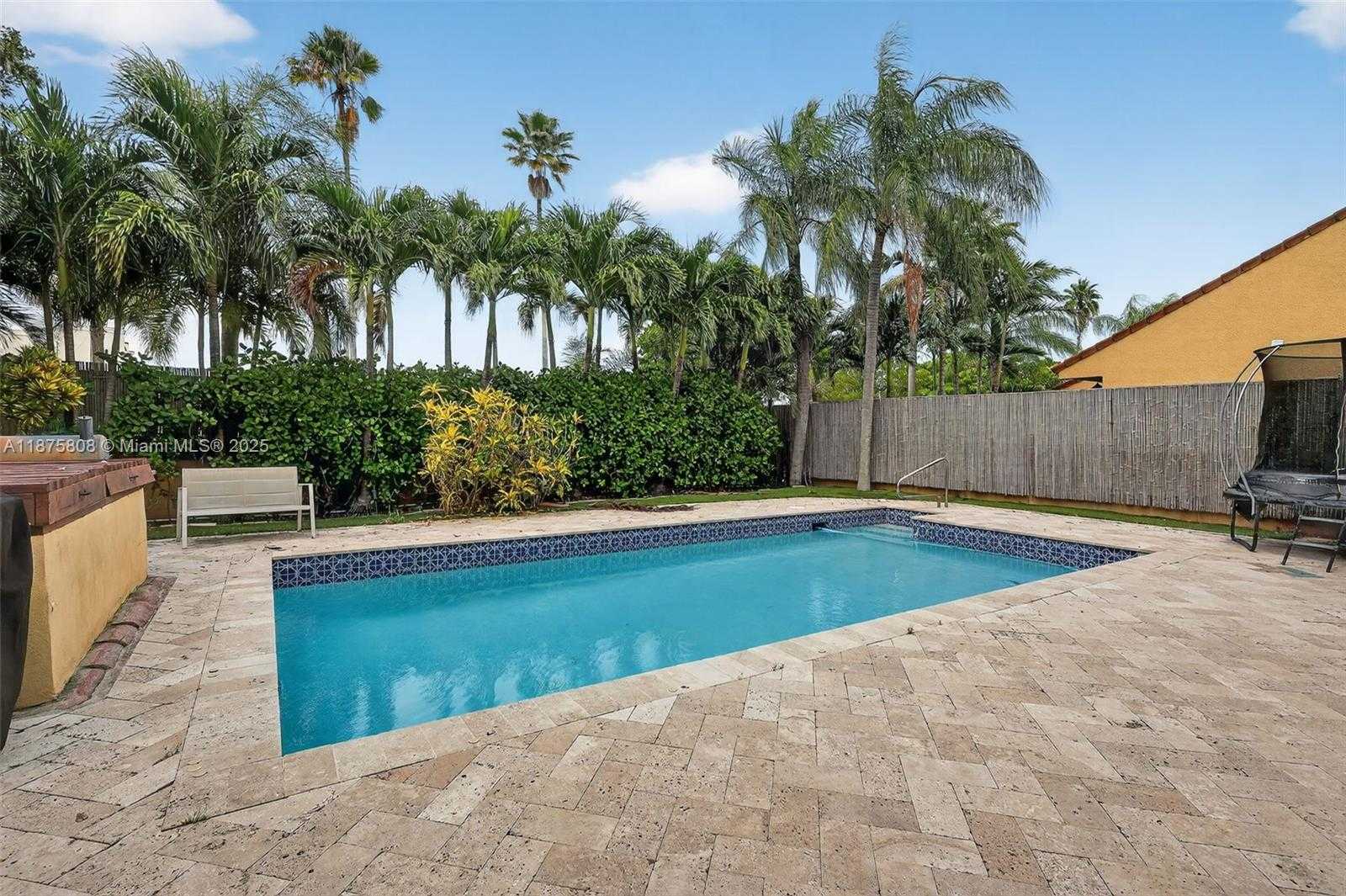 Small Image of 20424 NORTH EAST 10TH CT RD #20424, Miami Number 35