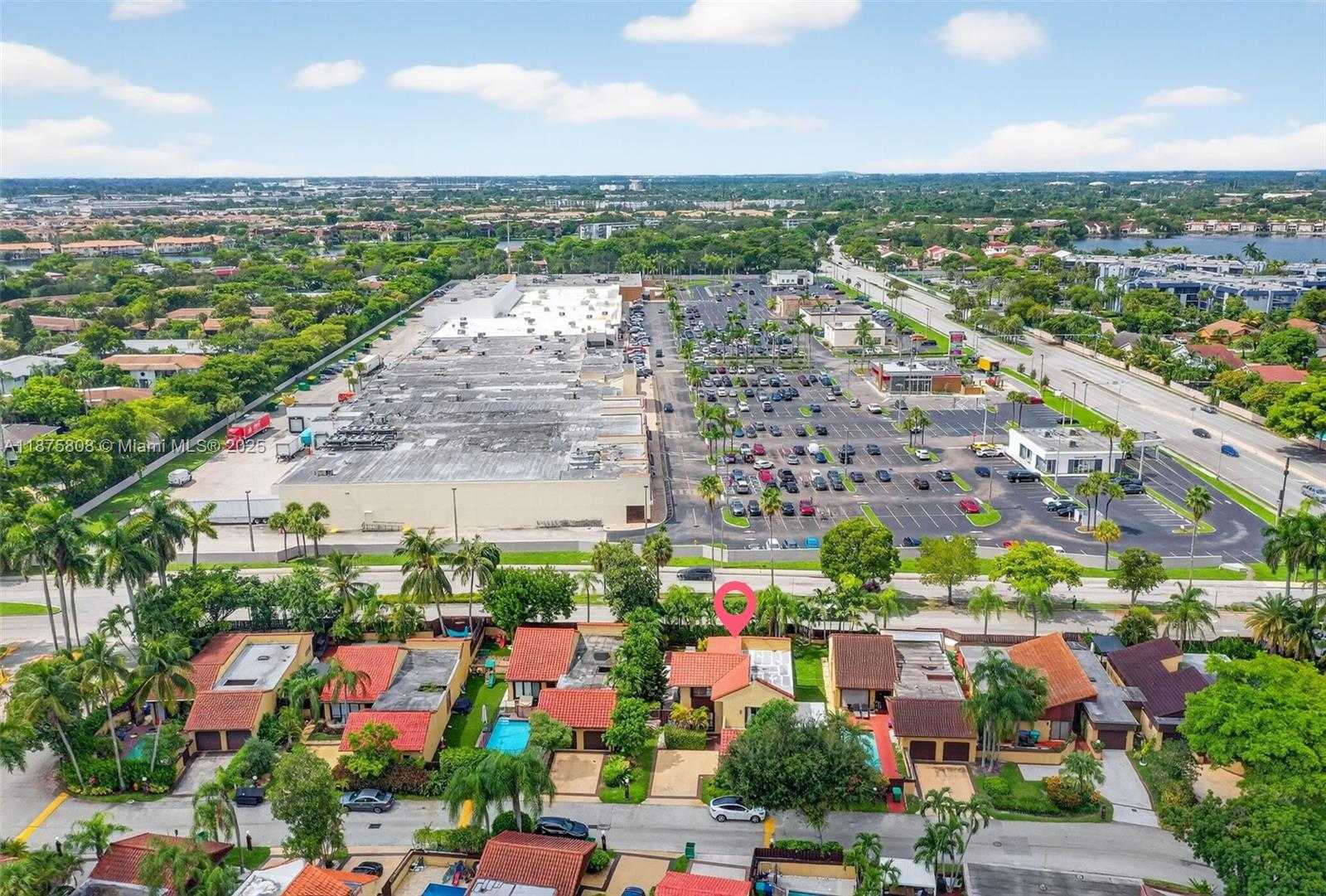 Small Image of 20424 NORTH EAST 10TH CT RD #20424, Miami Number 52
