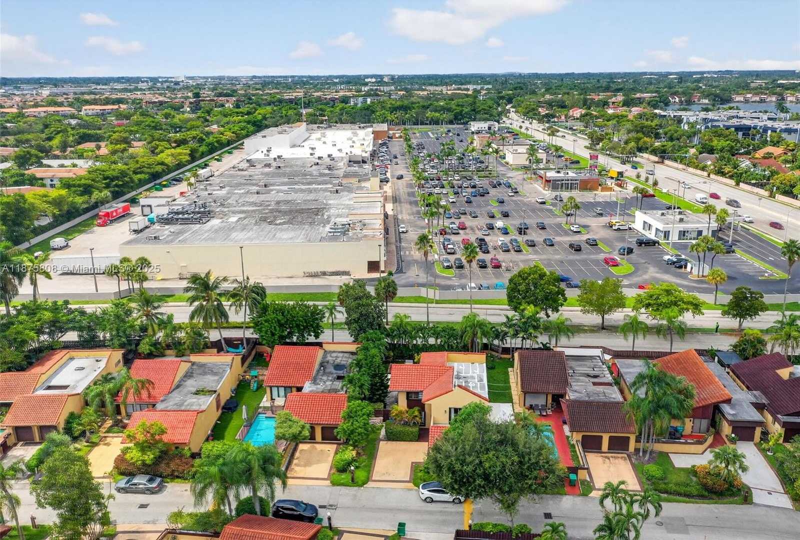 Small Image of 20424 NORTH EAST 10TH CT RD #20424, Miami Number 53