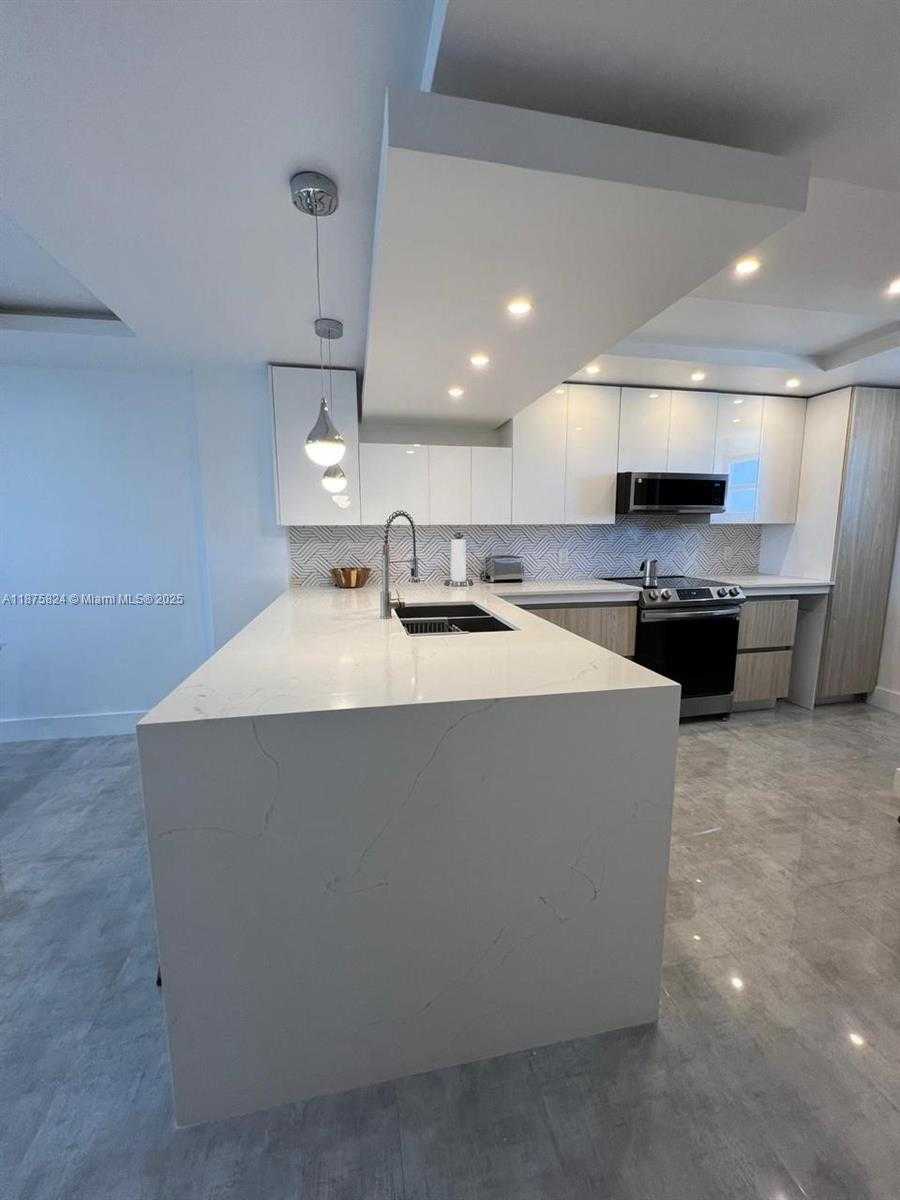 Small Image of 2903 NORTH MIAMI BEACH BLVD #1003, North Miami Beach Number 3