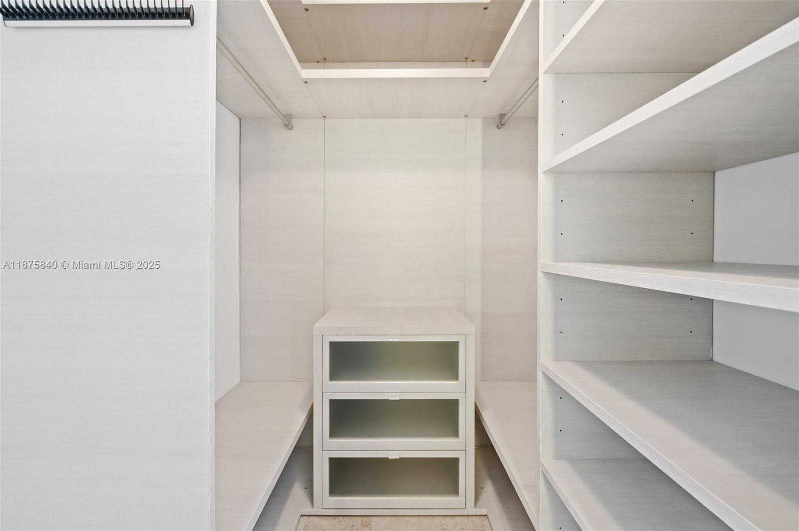 Small Image of 88 SOUTH WEST 7TH ST #1403, Miami Number 26