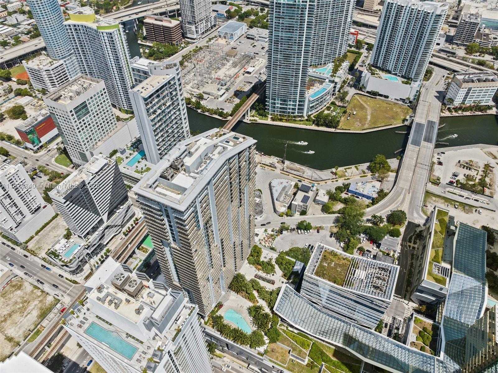 Small Image of 88 SOUTH WEST 7TH ST #1403, Miami Number 51