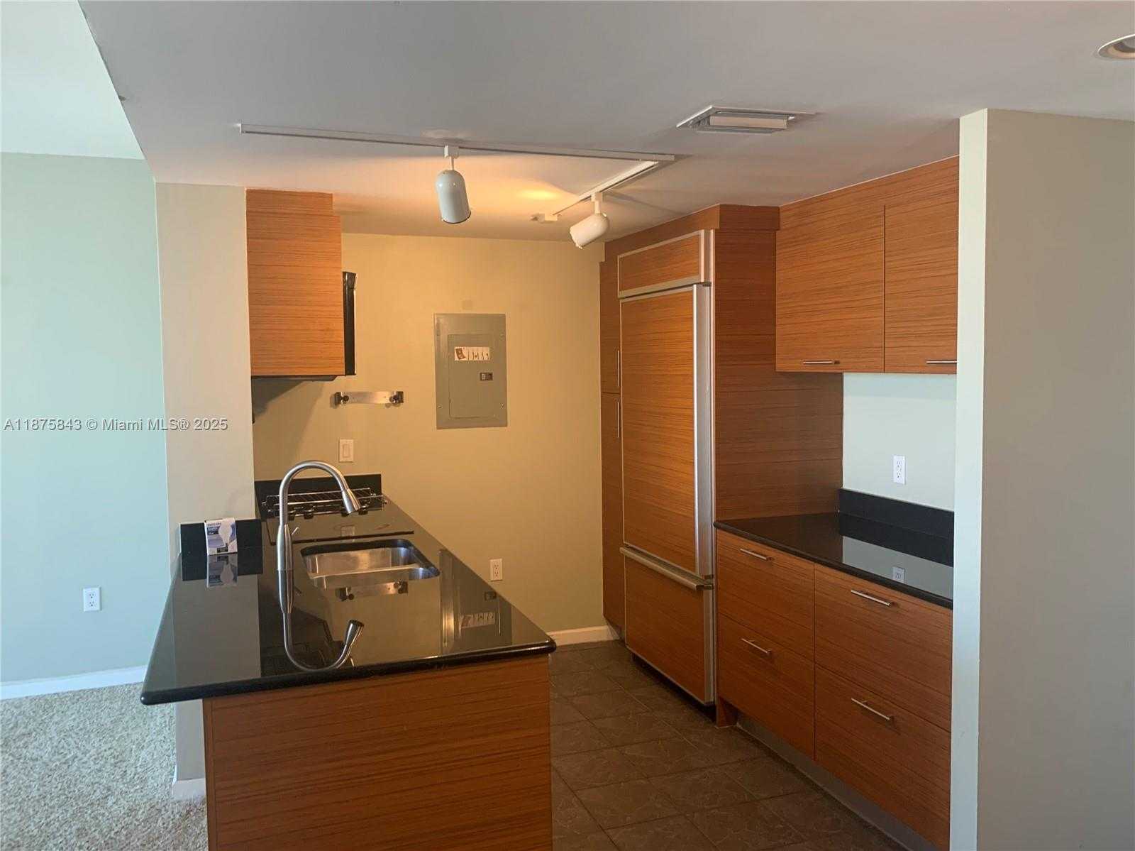 Small Image of 50 BISCAYNE BLVD #3205, Miami Number 2