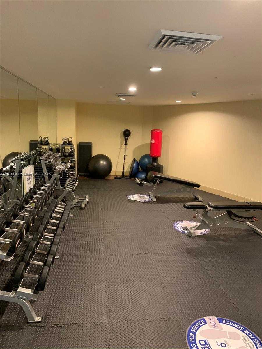 Small Image of 50 BISCAYNE BLVD #3205, Miami Number 9