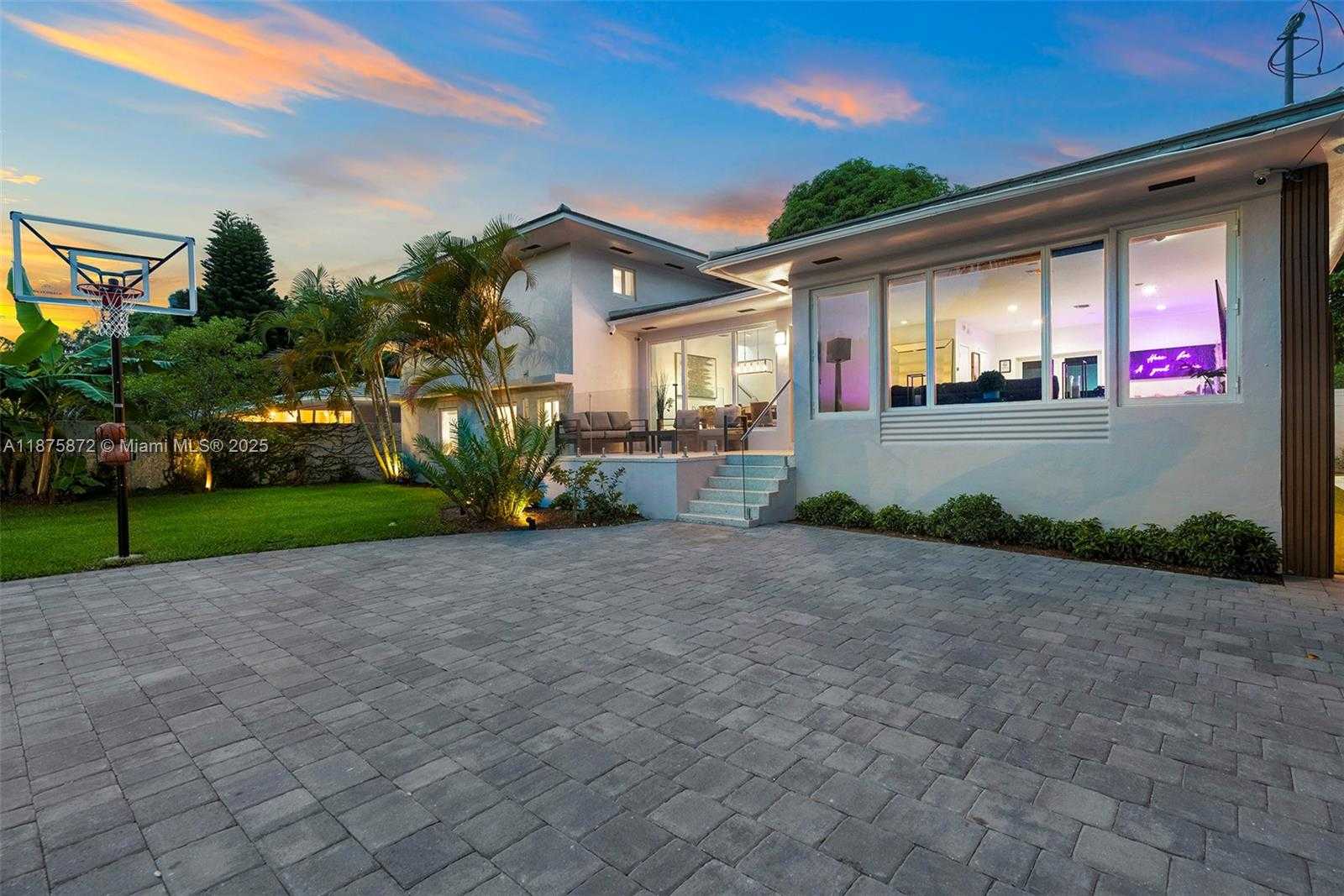 Small Image of 1019 NORTH EAST 87TH ST, Miami Number 25