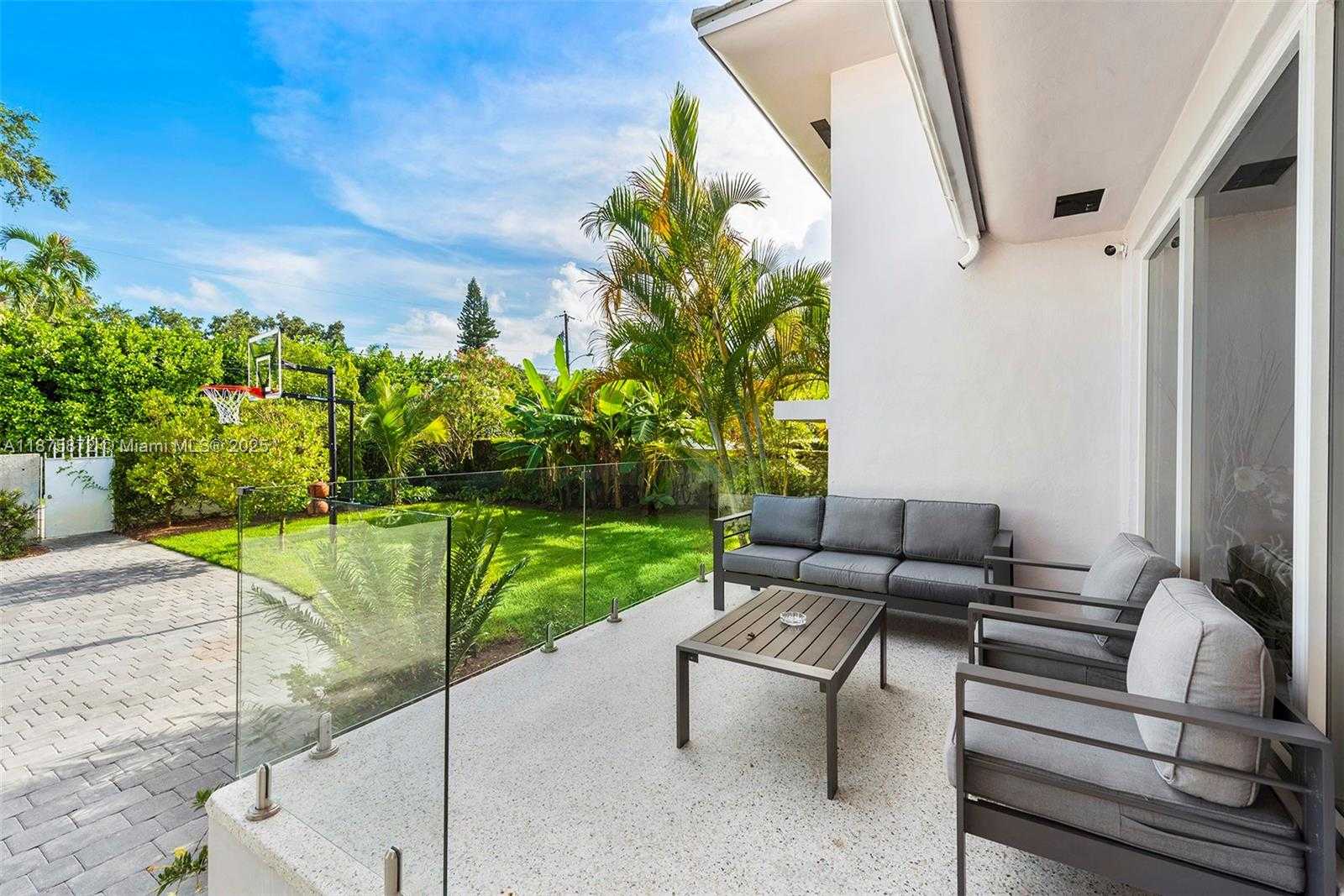 Small Image of 1019 NORTH EAST 87TH ST, Miami Number 26