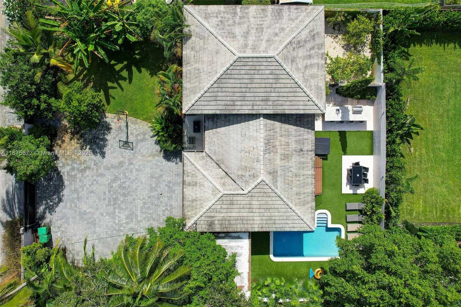 Small Image of 1019 NORTH EAST 87TH ST, Miami Number 29