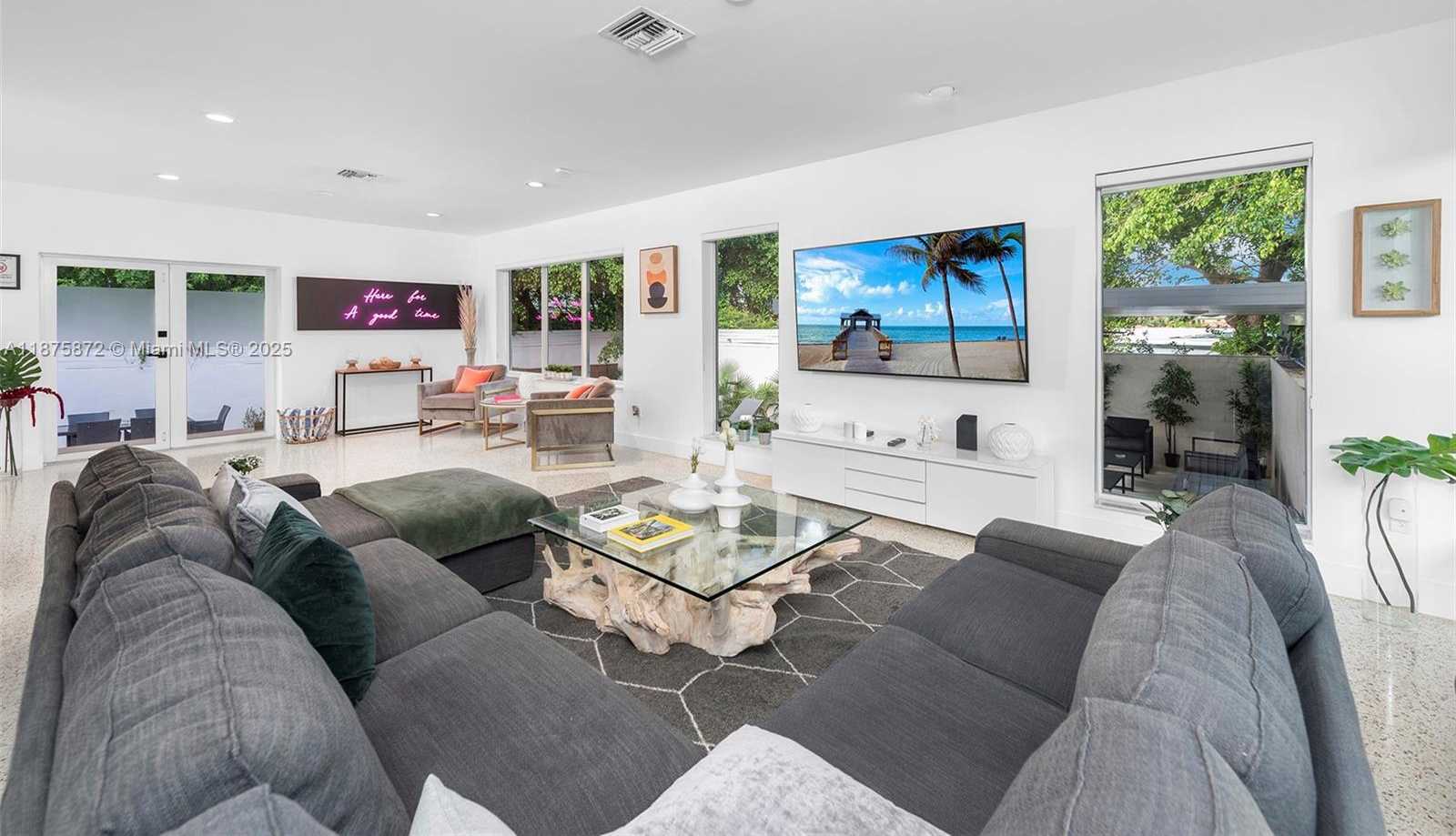 Small Image of 1019 NORTH EAST 87TH ST, Miami Number 5