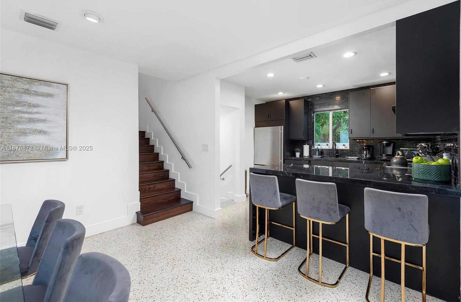 Small Image of 1019 NORTH EAST 87TH ST, Miami Number 7