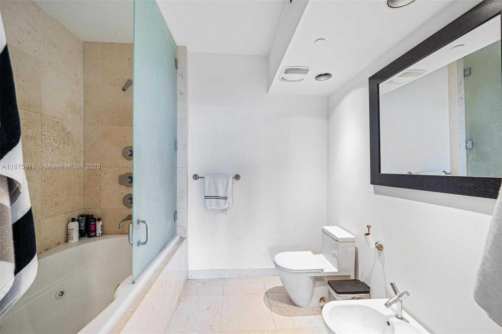 Small Image of 450 ALTON RD #808, Miami Beach Number 11