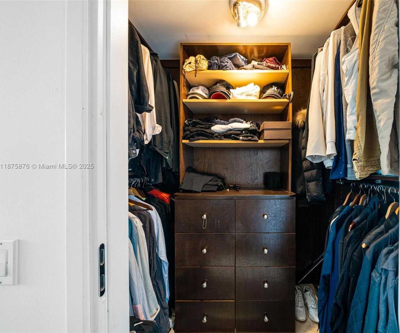 Small Image of 450 ALTON RD #808, Miami Beach Number 14