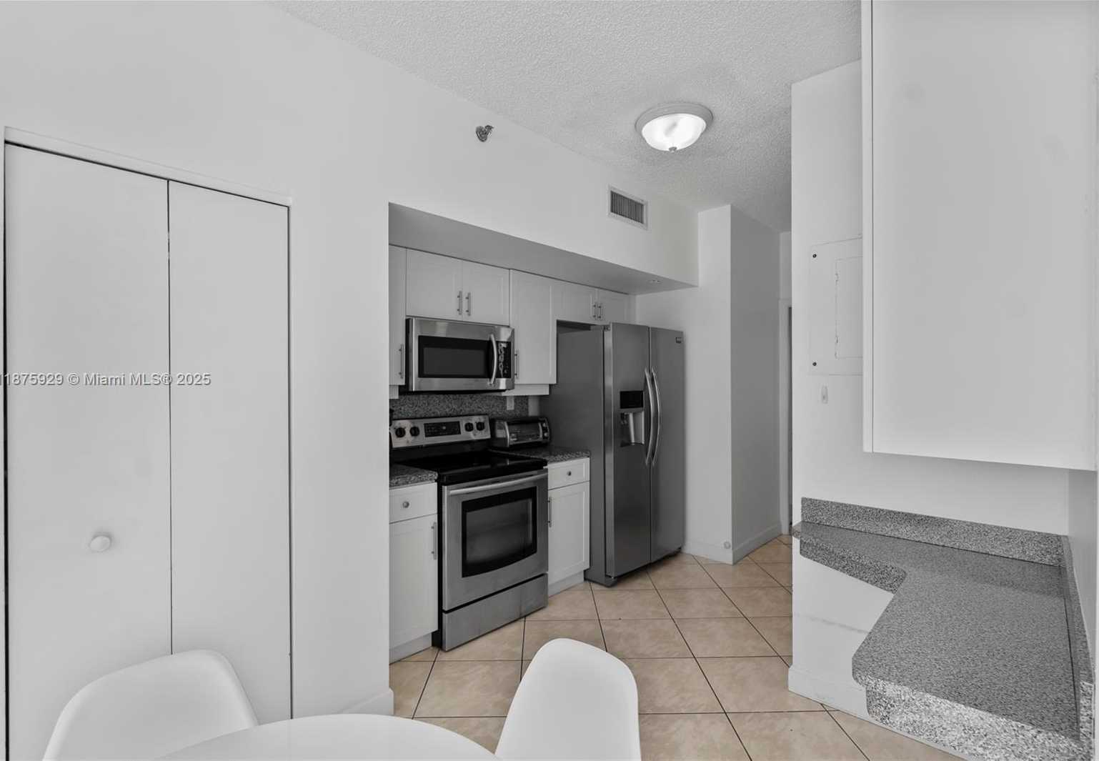 Small Image of 4201 COLLINS AVE #701, Miami Beach Number 19