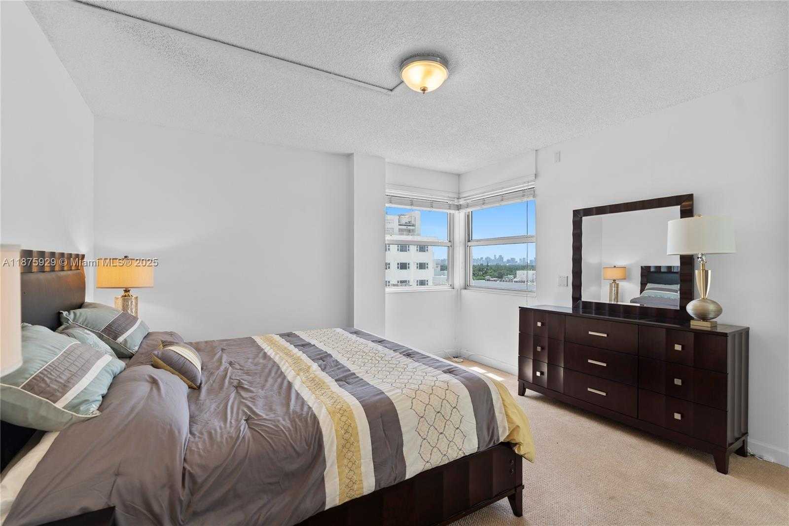 Small Image of 4201 COLLINS AVE #701, Miami Beach Number 21