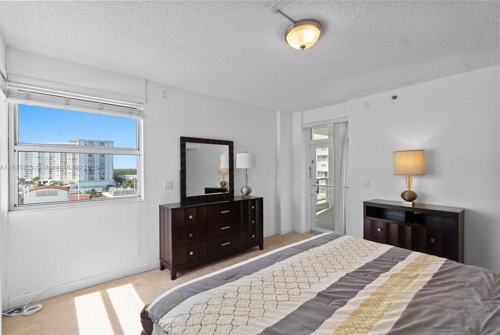 Small Image of 4201 COLLINS AVE #701, Miami Beach Number 22