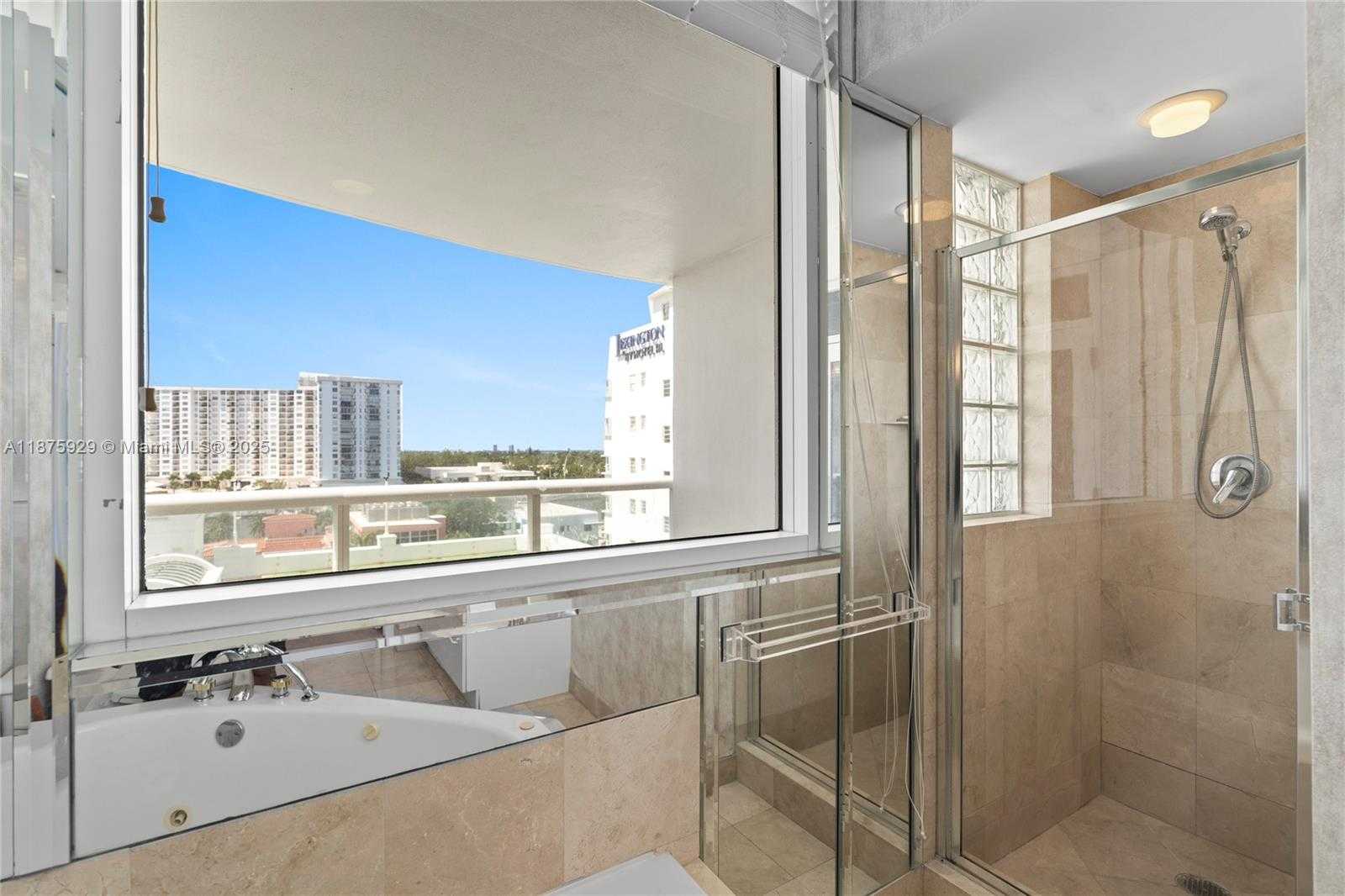 Small Image of 4201 COLLINS AVE #701, Miami Beach Number 26