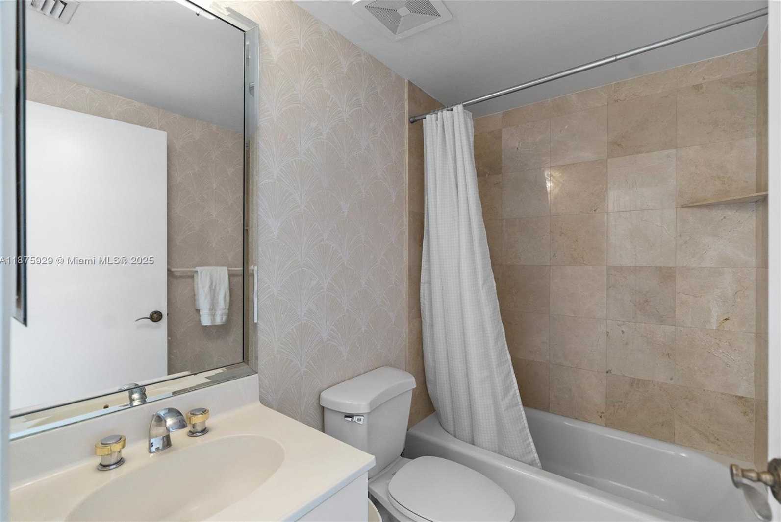Small Image of 4201 COLLINS AVE #701, Miami Beach Number 31