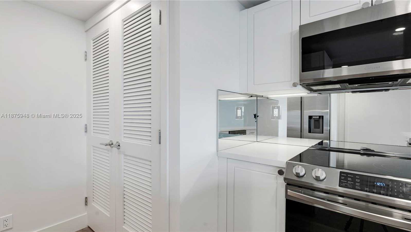 Small Image of 555 NORTH EAST 34TH ST #2108, Miami Number 4