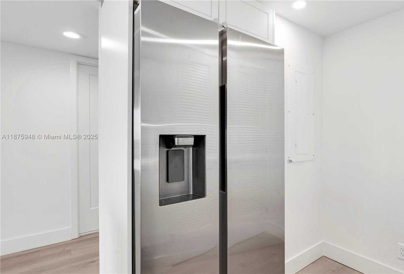 Small Image of 555 NORTH EAST 34TH ST #2108, Miami Number 5