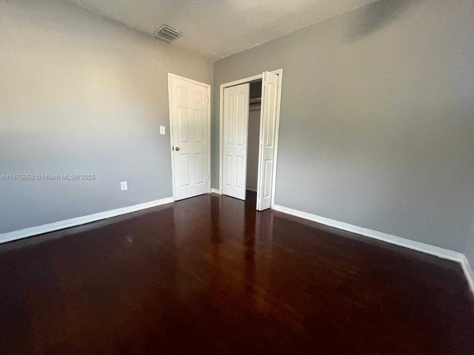 Small Image of 1330 NORTH EAST 203RD ST, Miami Number 13