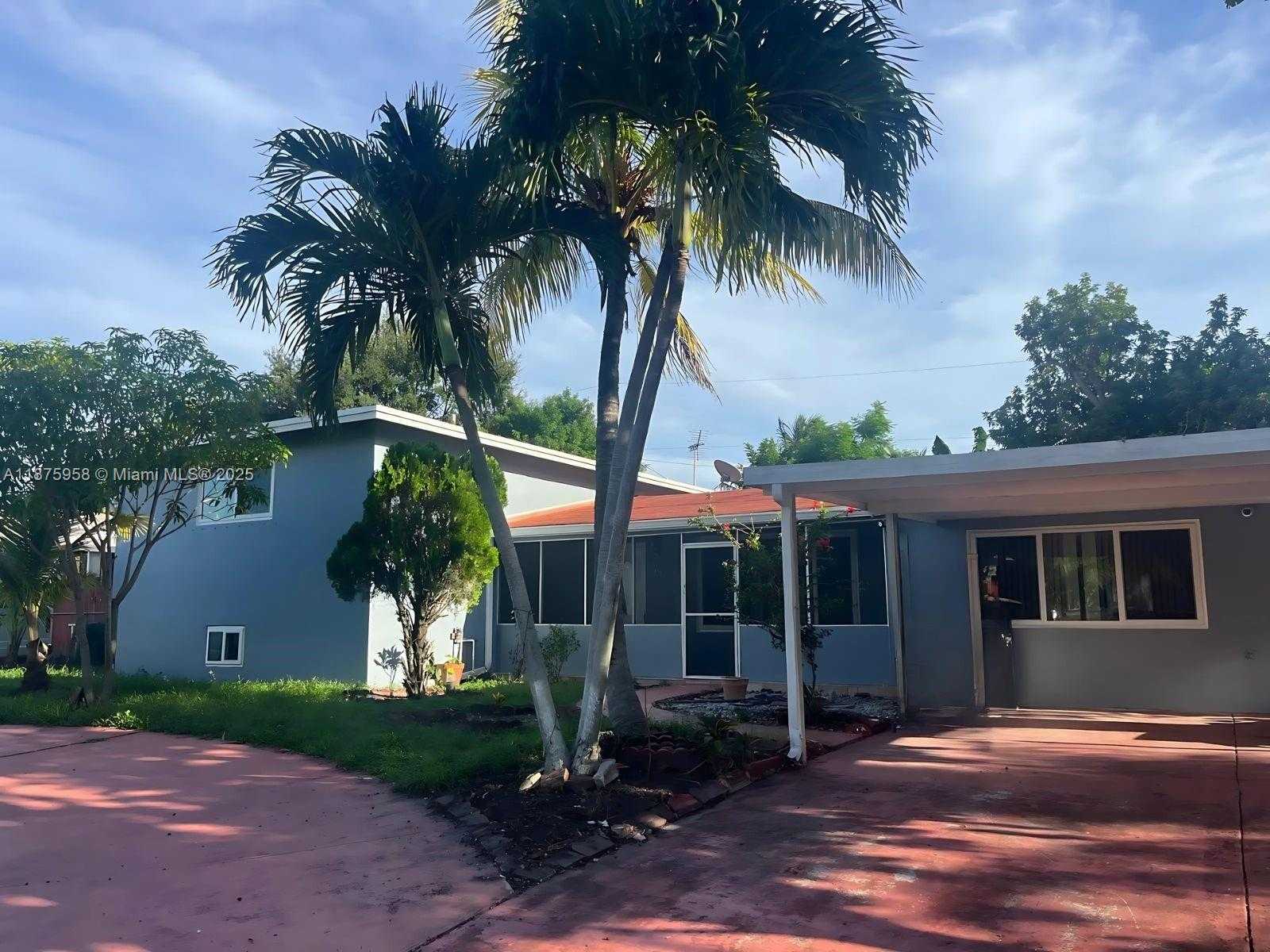 Small Image of 1330 NORTH EAST 203RD ST, Miami Number 2