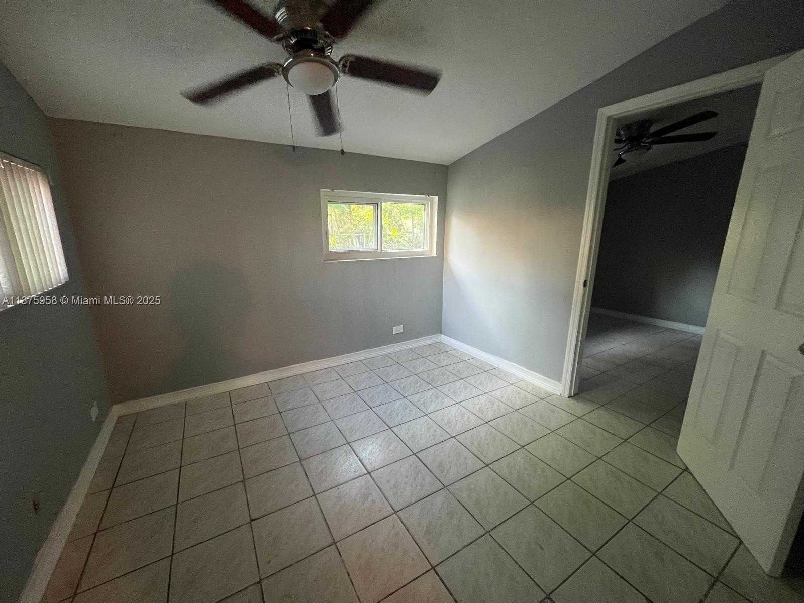 Small Image of 1330 NORTH EAST 203RD ST, Miami Number 20