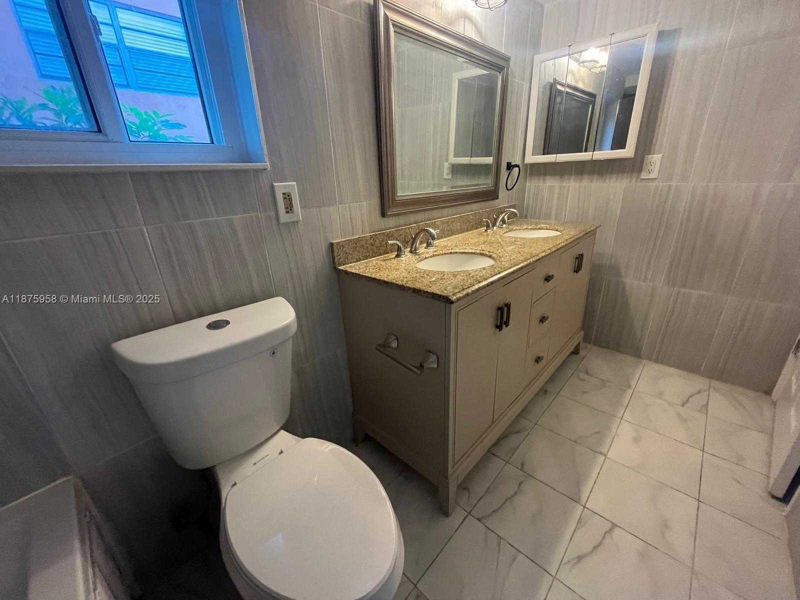 Small Image of 1330 NORTH EAST 203RD ST, Miami Number 30
