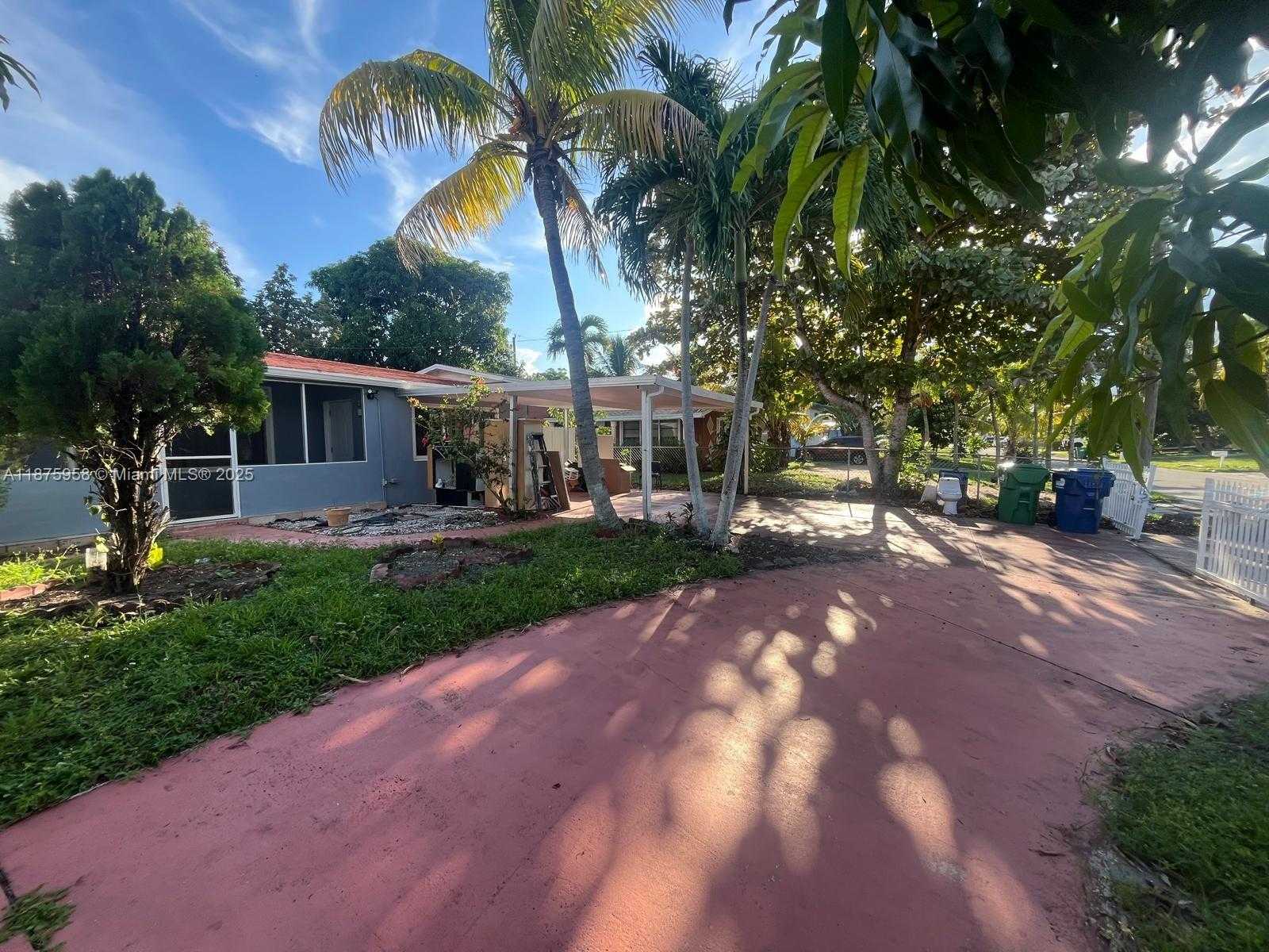 Small Image of 1330 NORTH EAST 203RD ST, Miami Number 47