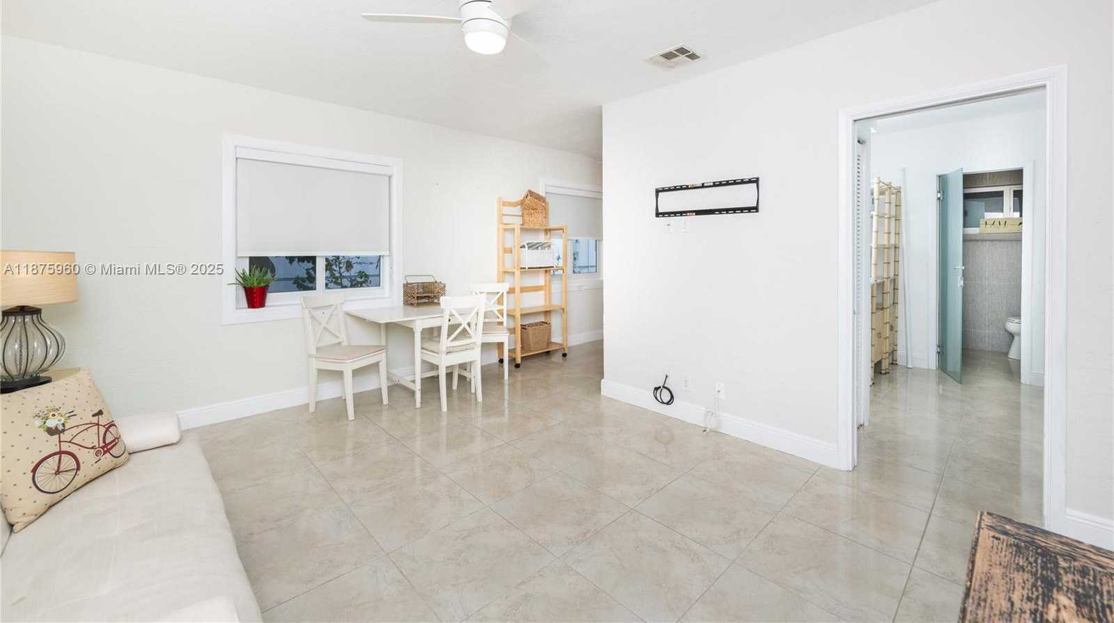 Small Image of 3220 NORTH SURF RD #1, Hollywood Number 12
